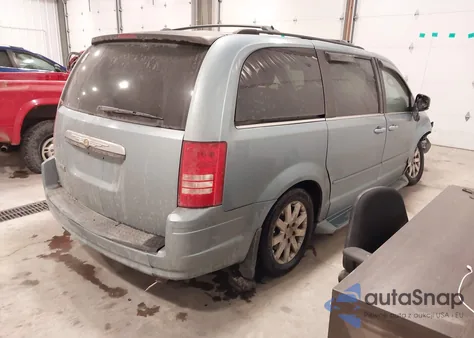 2008 Chrysler Town & Country Touring из США, поврежденный, VIN 2A8HR54P38R614967